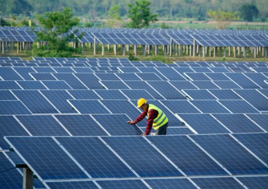 ¿Sabes cómo arreglar los soportes solares?