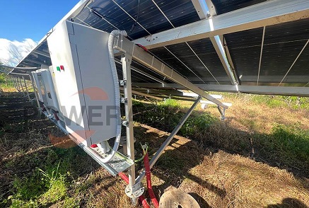 Sistema de montaje en tierra Powerack de 80 kW en Hungría