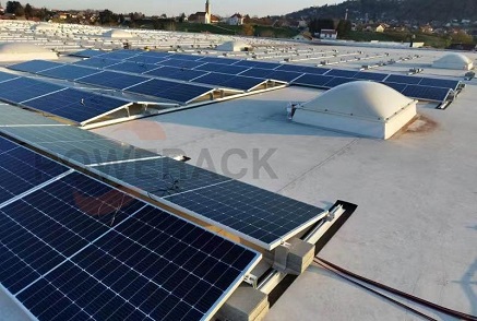 ¿Busca una solución solar rentable y no penetrante para techos planos?