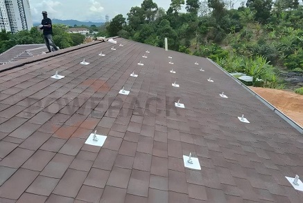 Sistema de montaje fotovoltaico para techos de tejas asfálticas POW-TRB-D09: estudios de caso de referencia